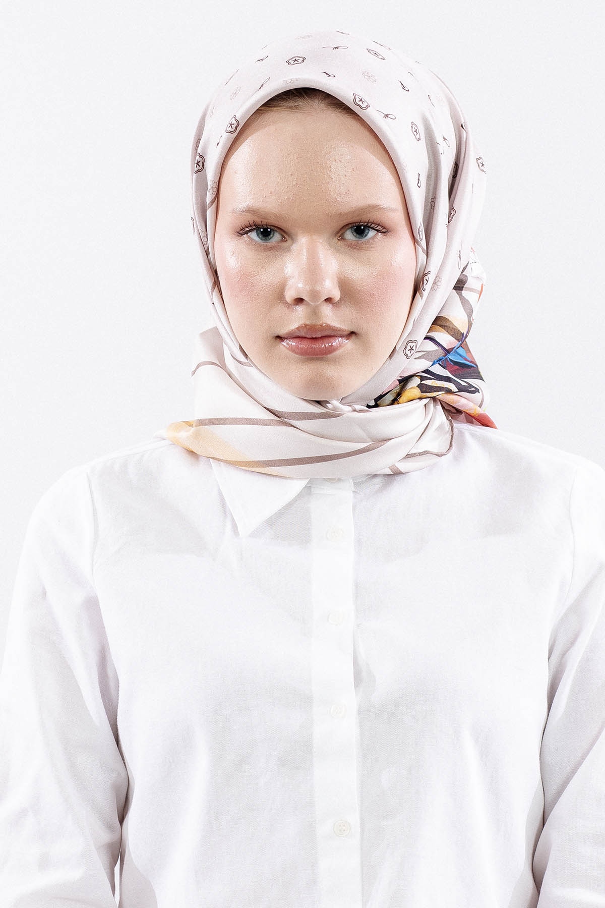 6795 İpek Eşarp 90*90 Tvil Monogram - Bej - 1