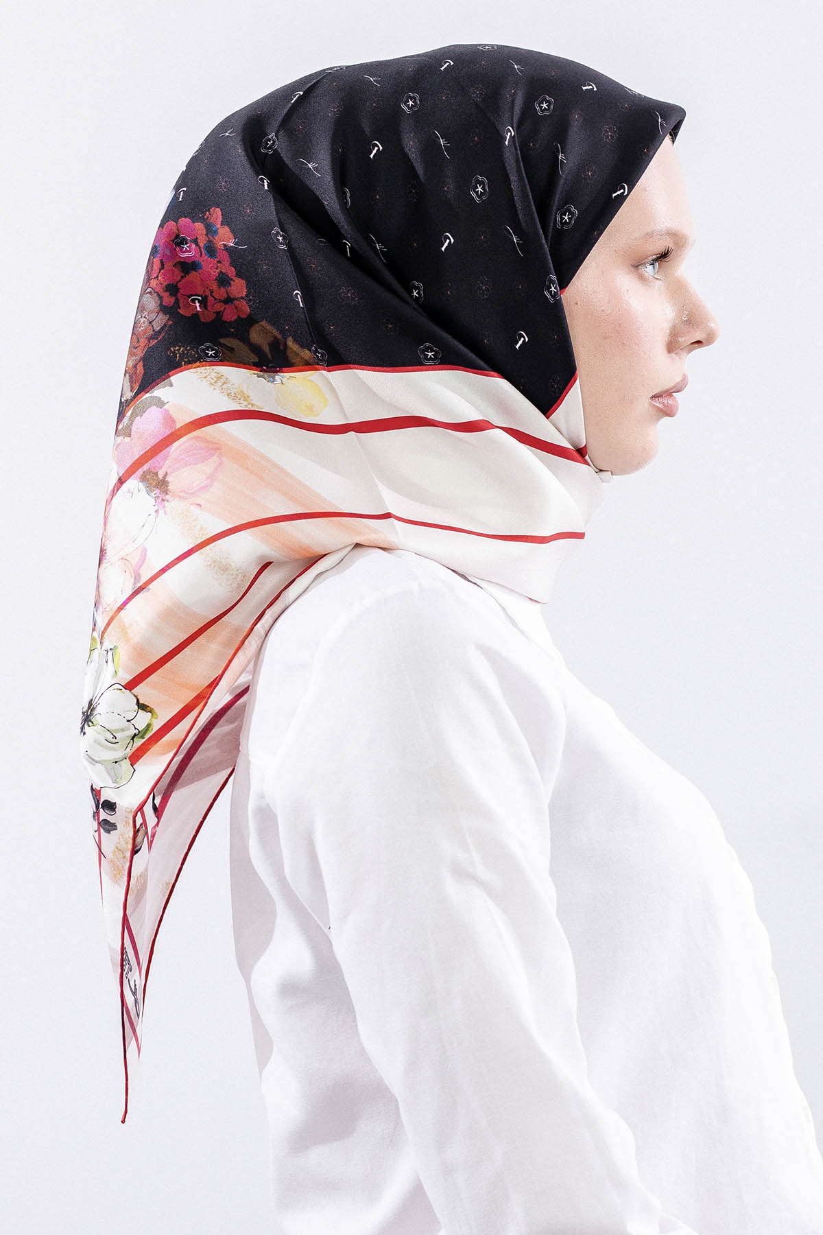 6795 İpek Eşarp 90*90 Tvil Monogram - Siyah_kirmizi - 3