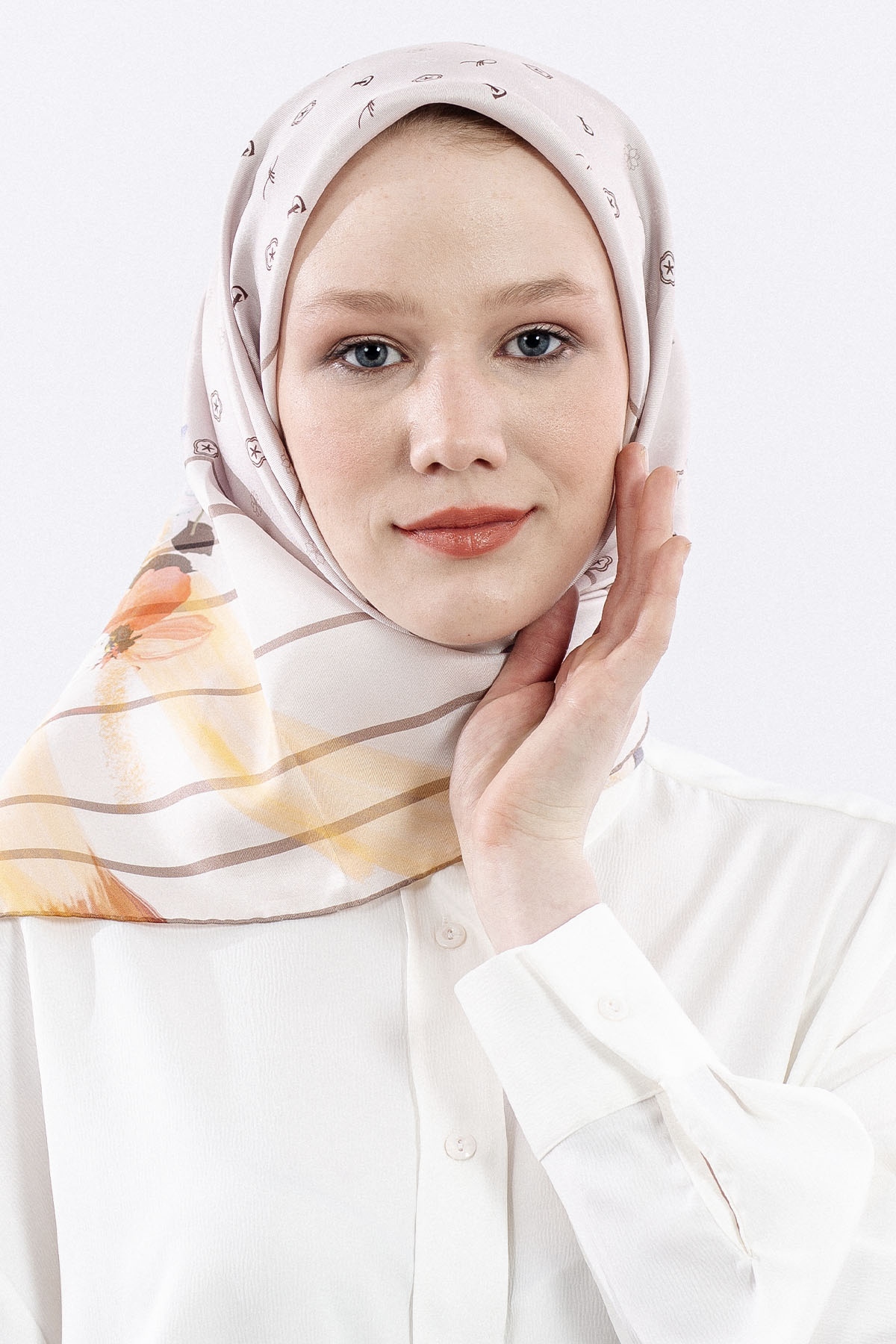 6795 Tvil İpek Eşarp Logo - Kahve-krem - 1