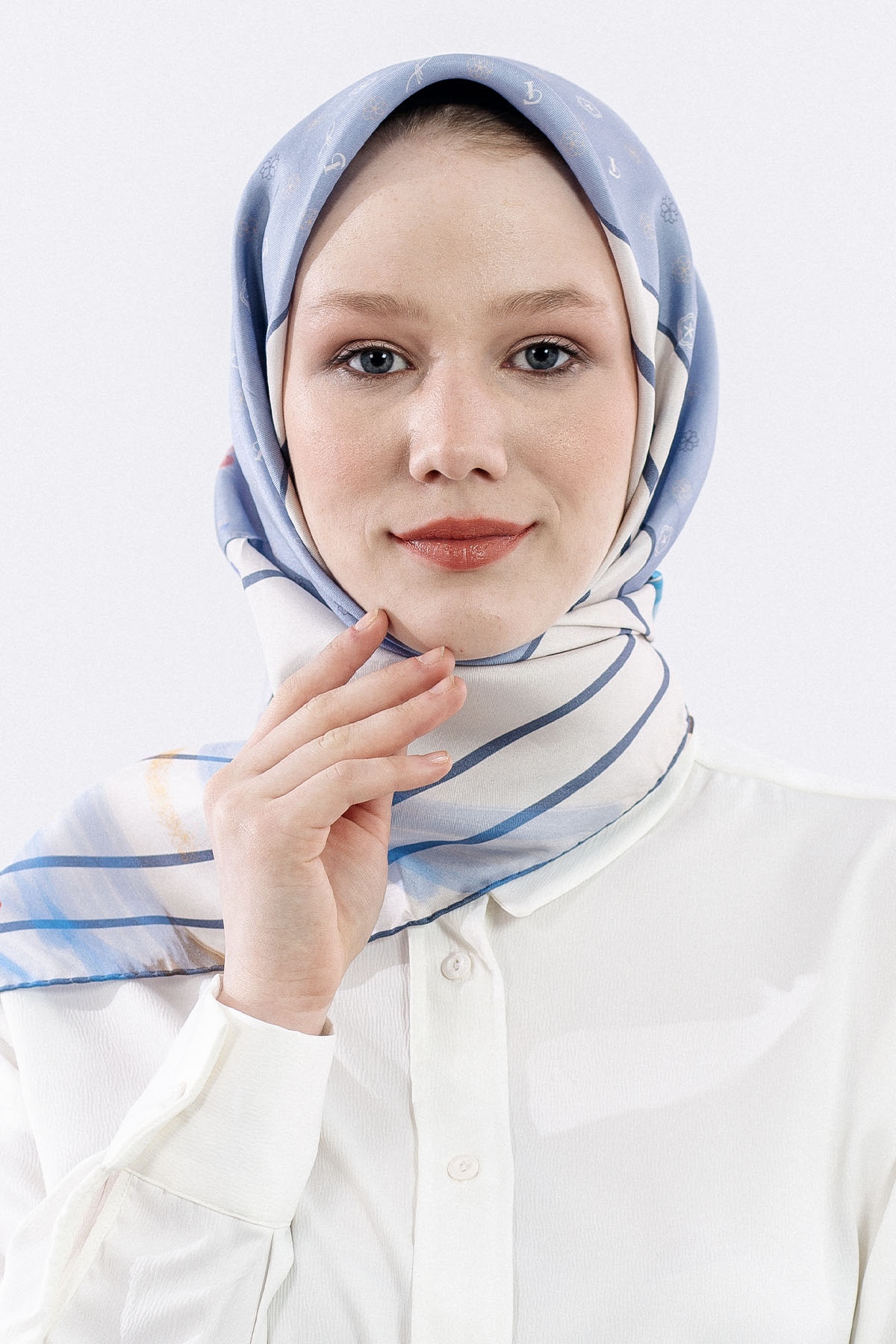 6795 Tvil İpek Eşarp Logo - Mavi - 1