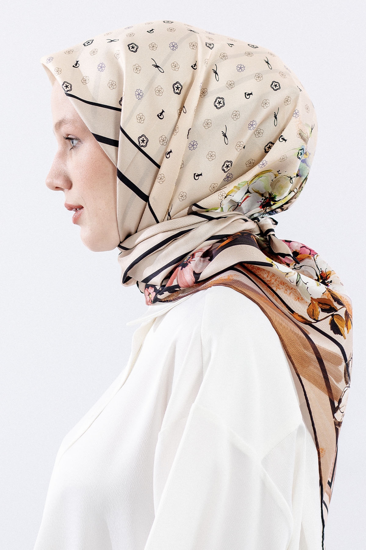 6795 Tvil İpek Eşarp Logo - Siyah_krem - 3