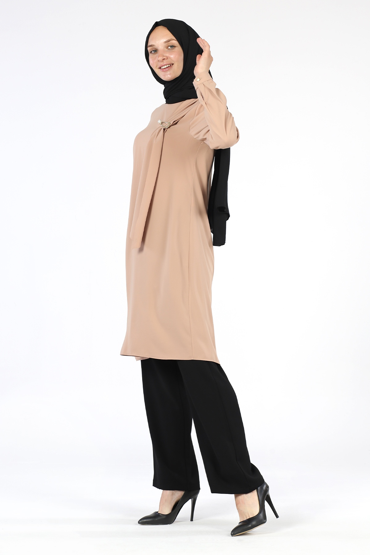 Broş Detaylı Tunik Camel - 3