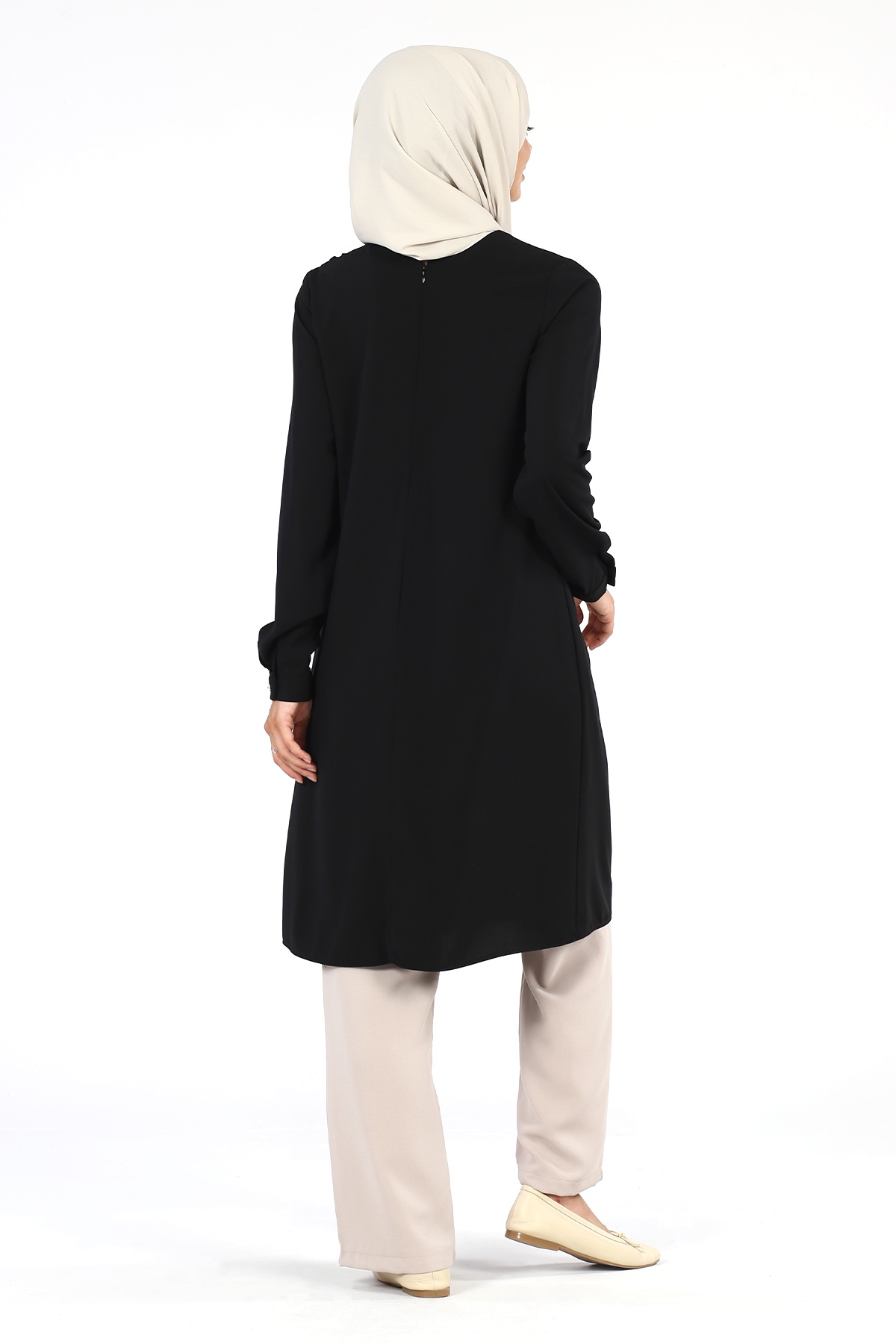 Broş Detaylı Tunik Siyah - 5