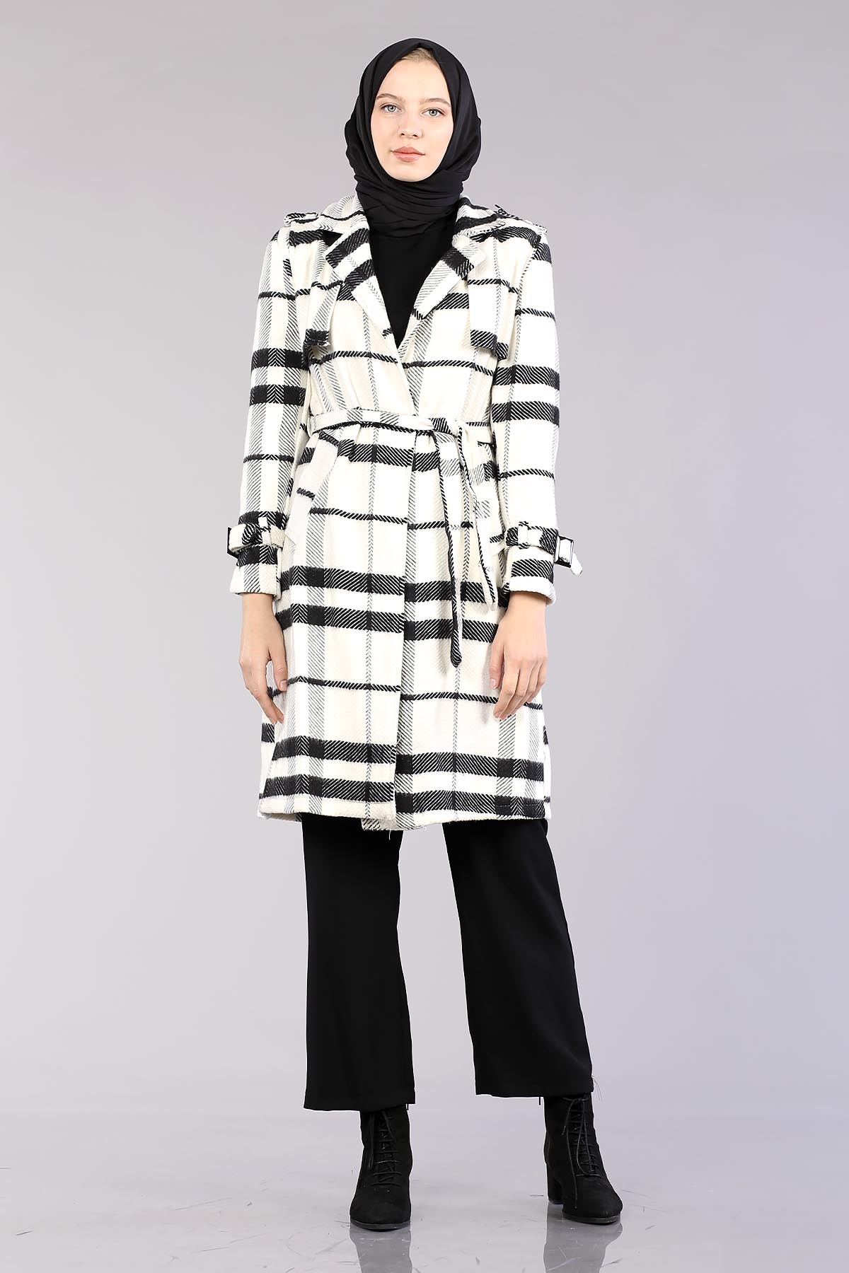 801 Kareli Kaban 38-44 - Siyah_beyaz - 2