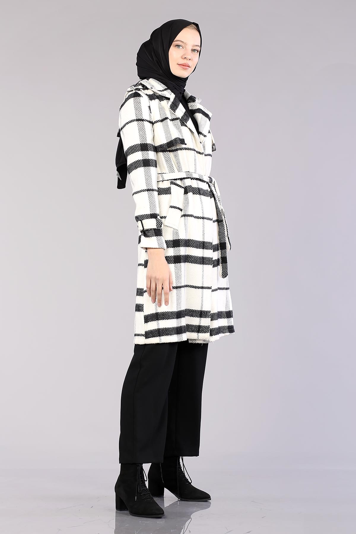 801 Kareli Kaban 38-44 - Siyah_beyaz - 3