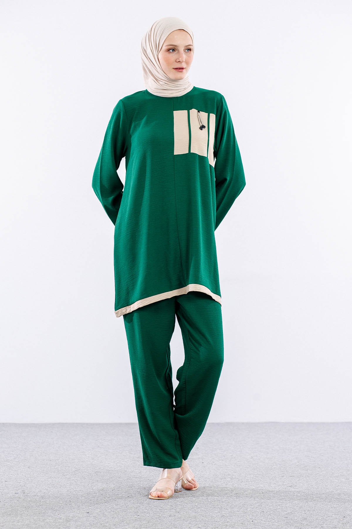 8037 Takim 44-50 Ae - Benetton - 2