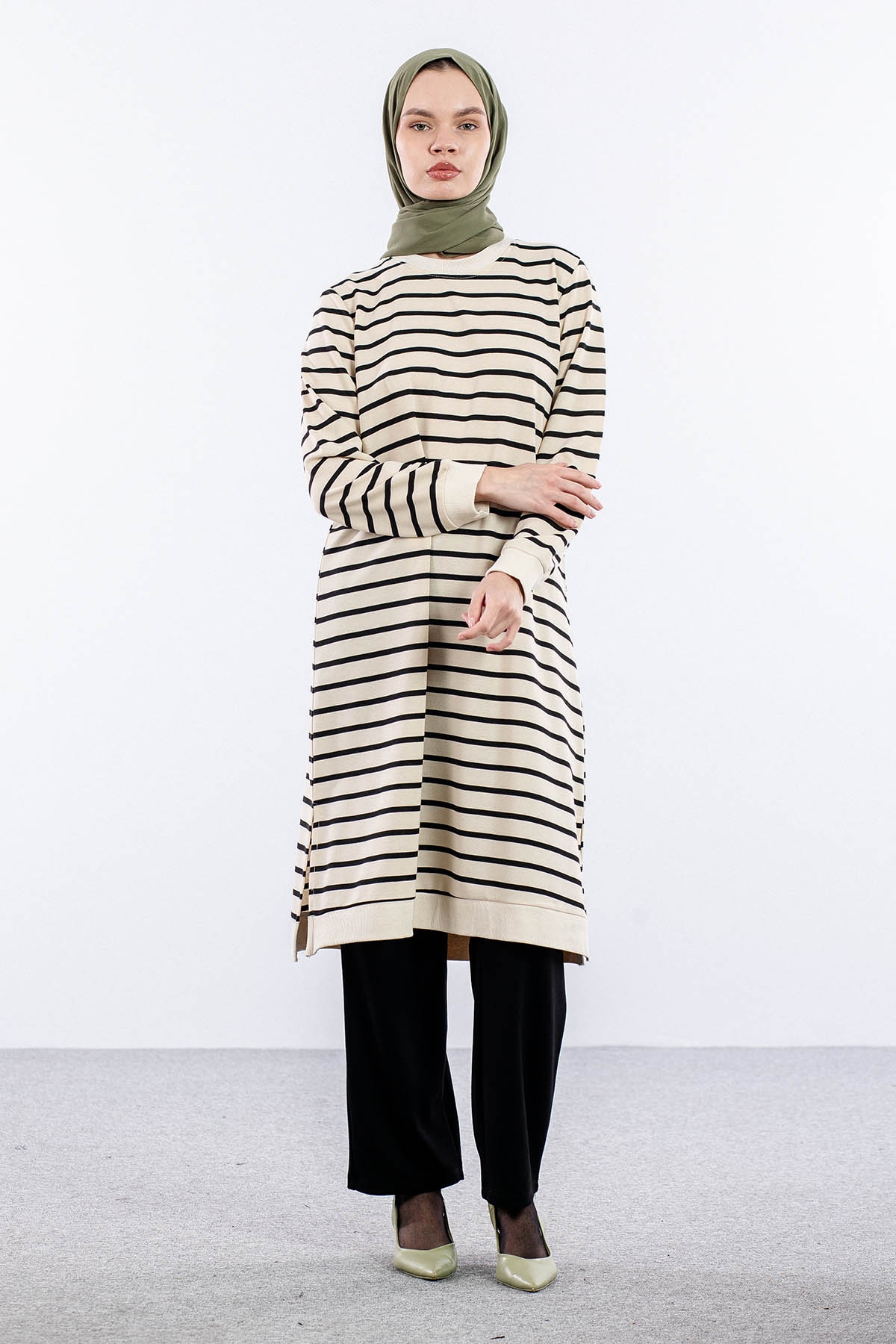 8043 Tunik 42-50 Cizgili Desen - Bej_siyah - 1