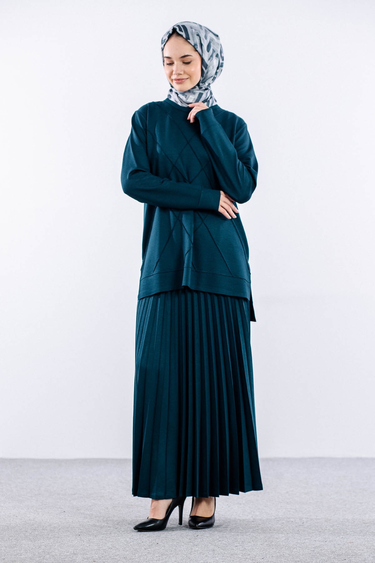 8301 E.takim 44-50 - Petrol - 1