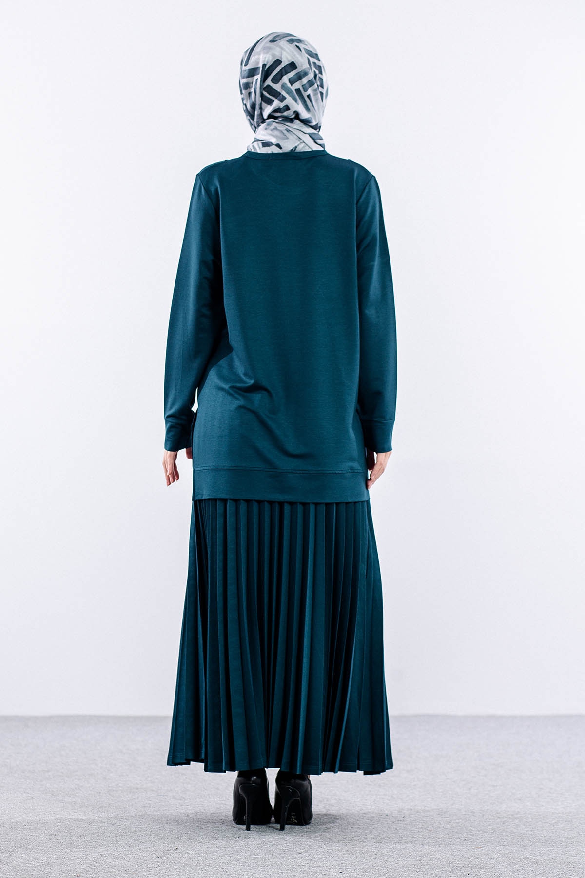 8301 E.takim 44-50 - Petrol - 5