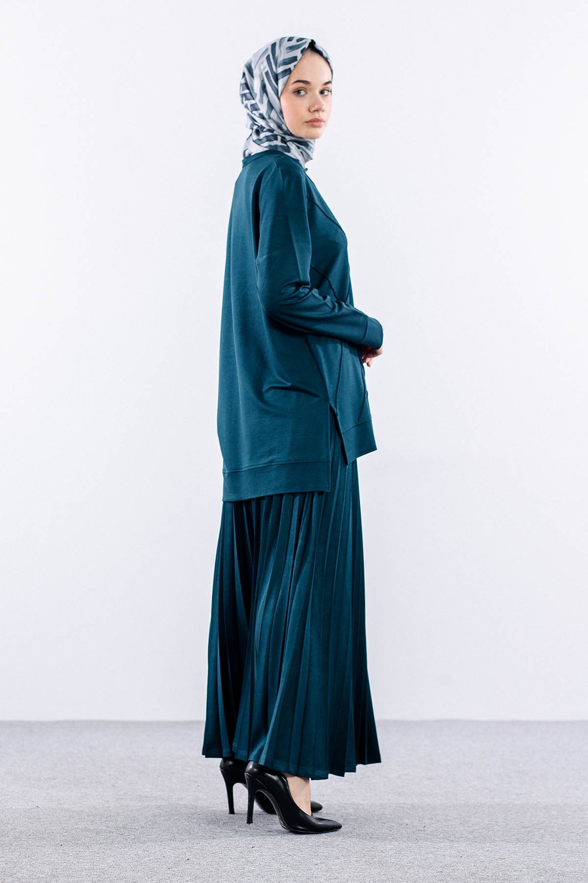 8301 E.takim 44-50 - Petrol - 6