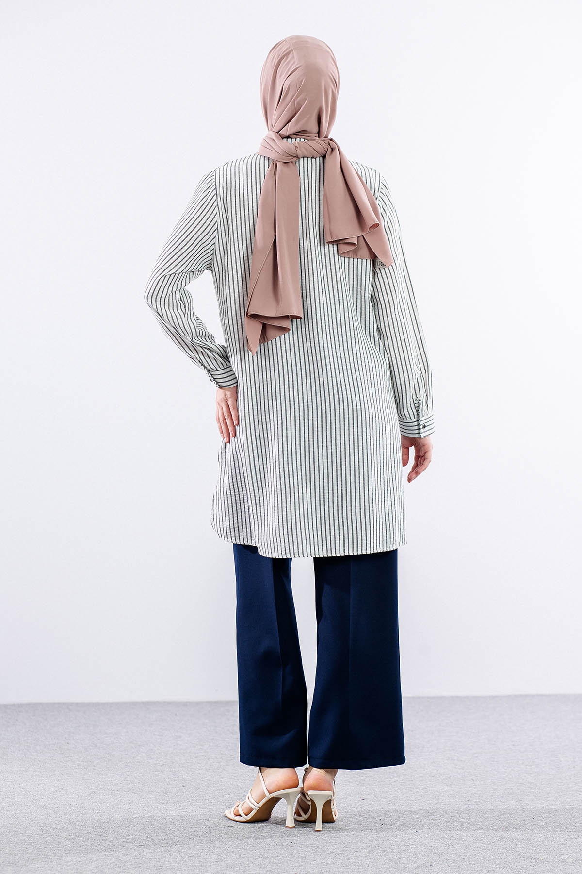 8420 Tunik 44-52 Czg - Ekru_siyah - 4