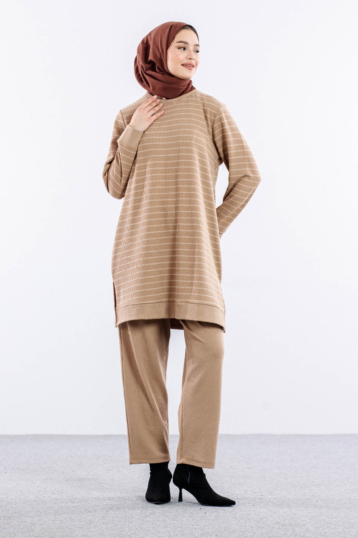 8444 Takim 44-52 çzg - Bej - 1