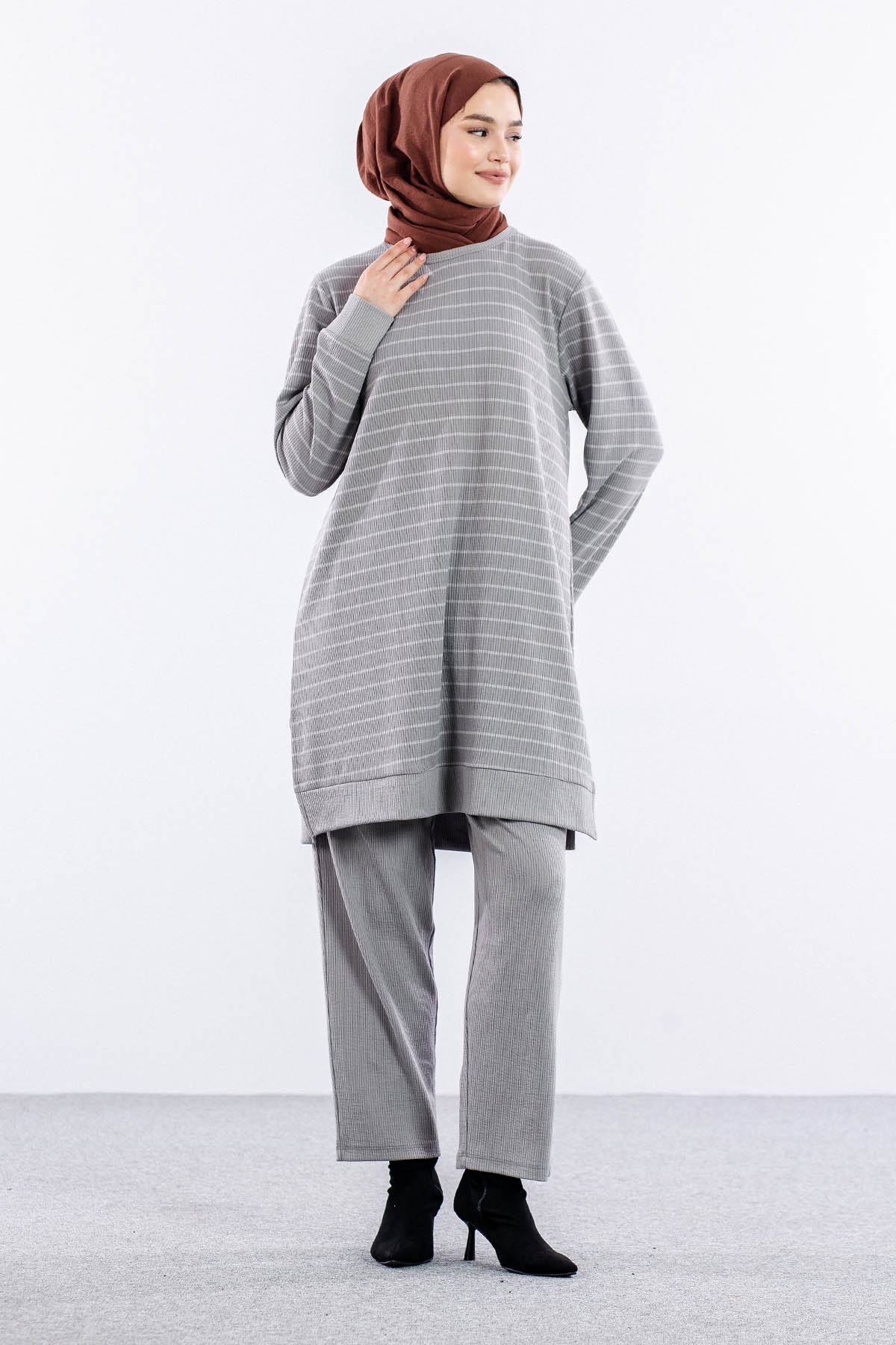 8444 Takim 44-52 çzg - Gri - 1