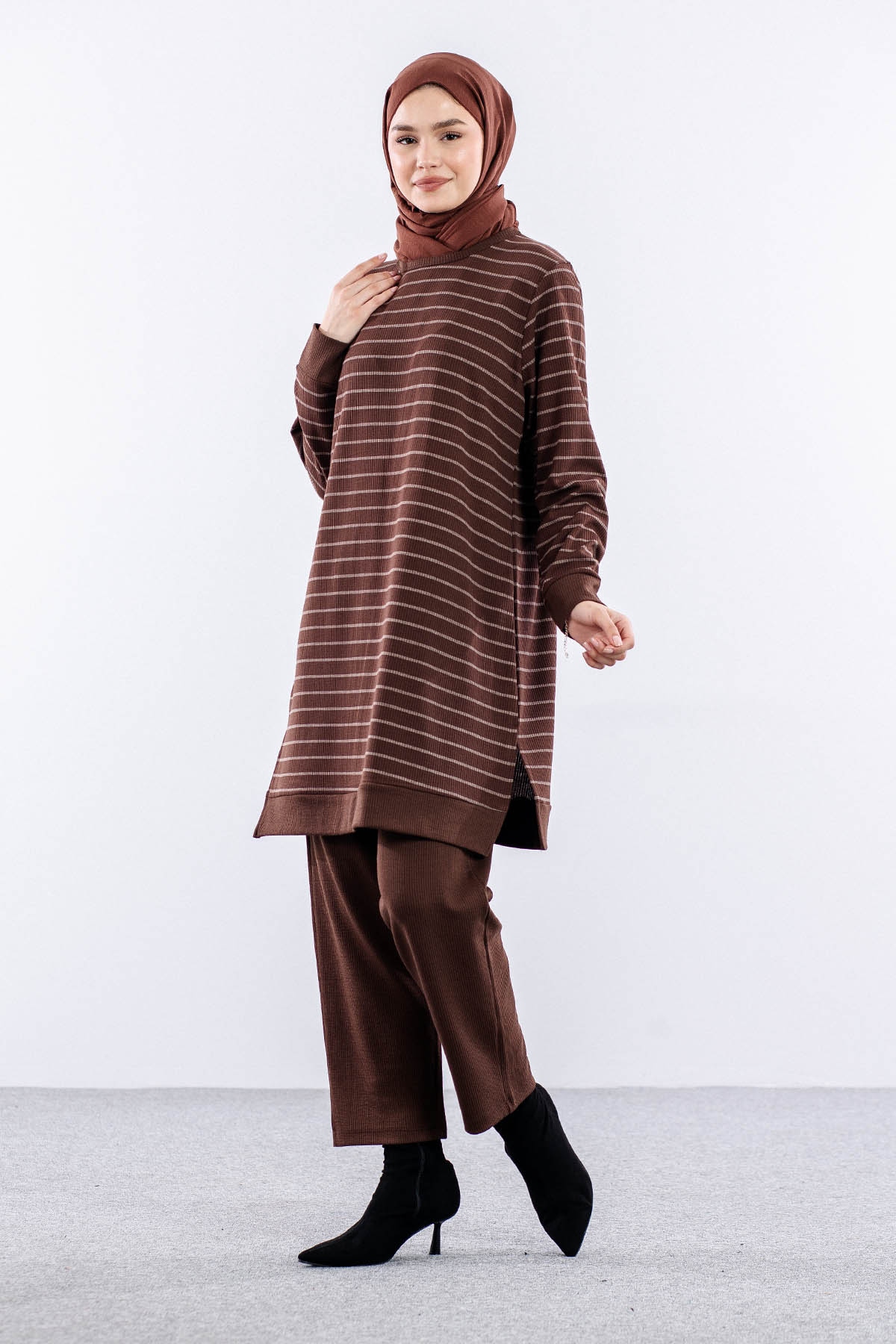 8444 Takim 44-52 çzg - Kahve - 2