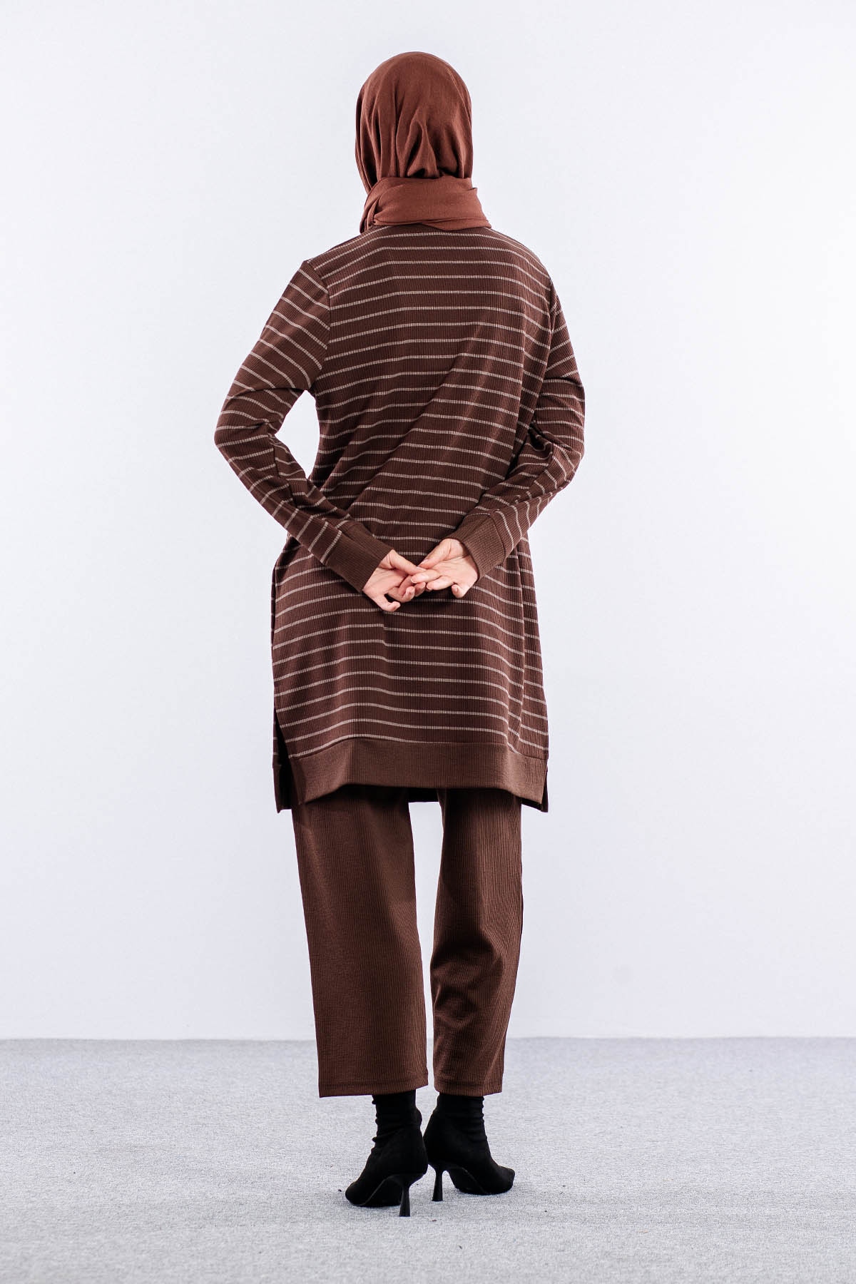 8444 Takim 44-52 çzg - Kahve - 4