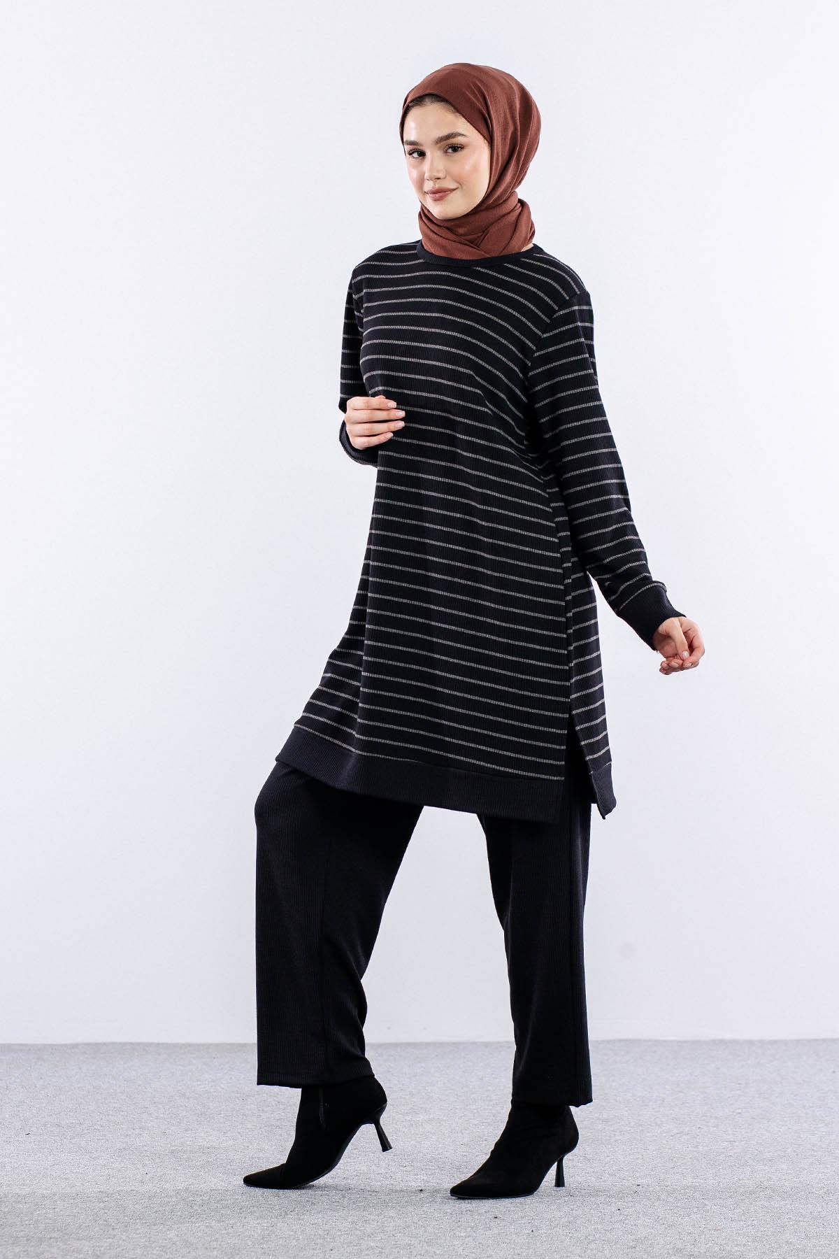 8444 Takim 44-52 çzg - Siyah - 4