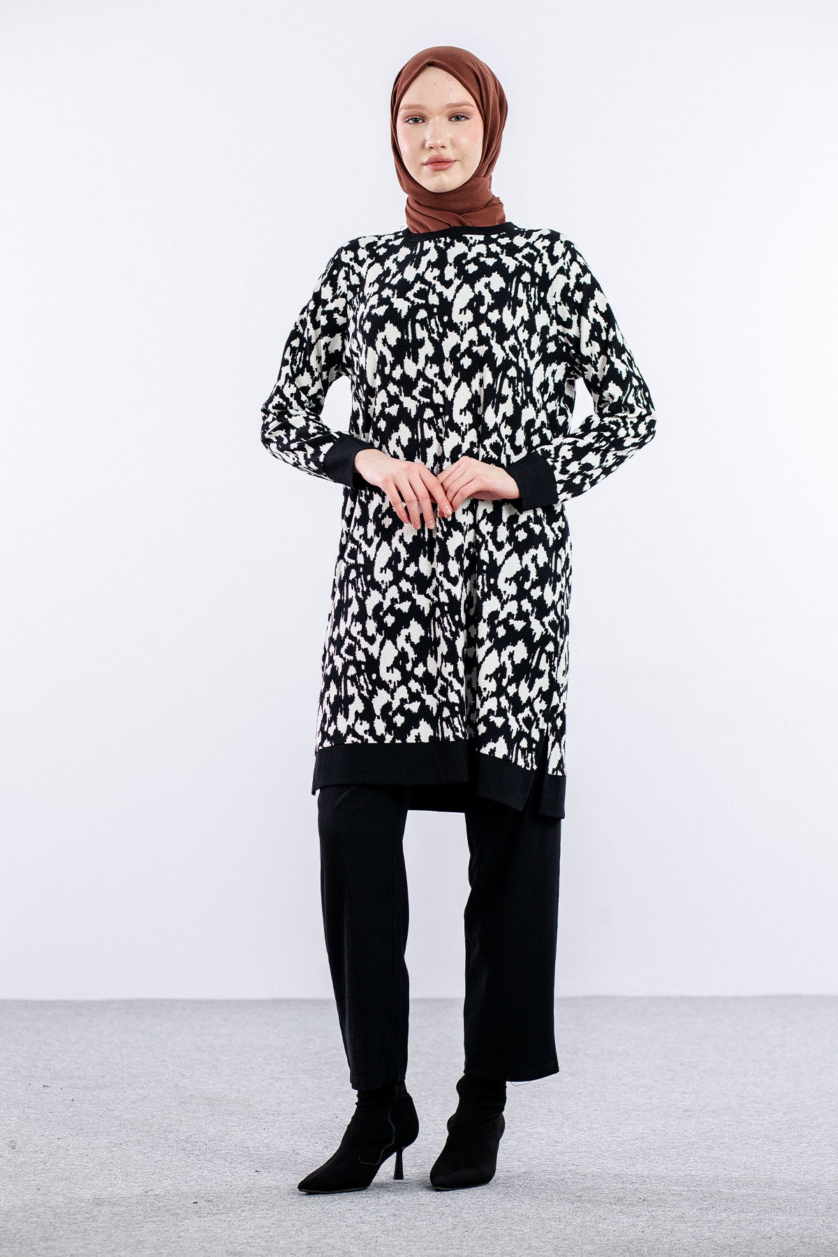 8459 Takim 44-50 Leopar - Siyah_beyaz - 1