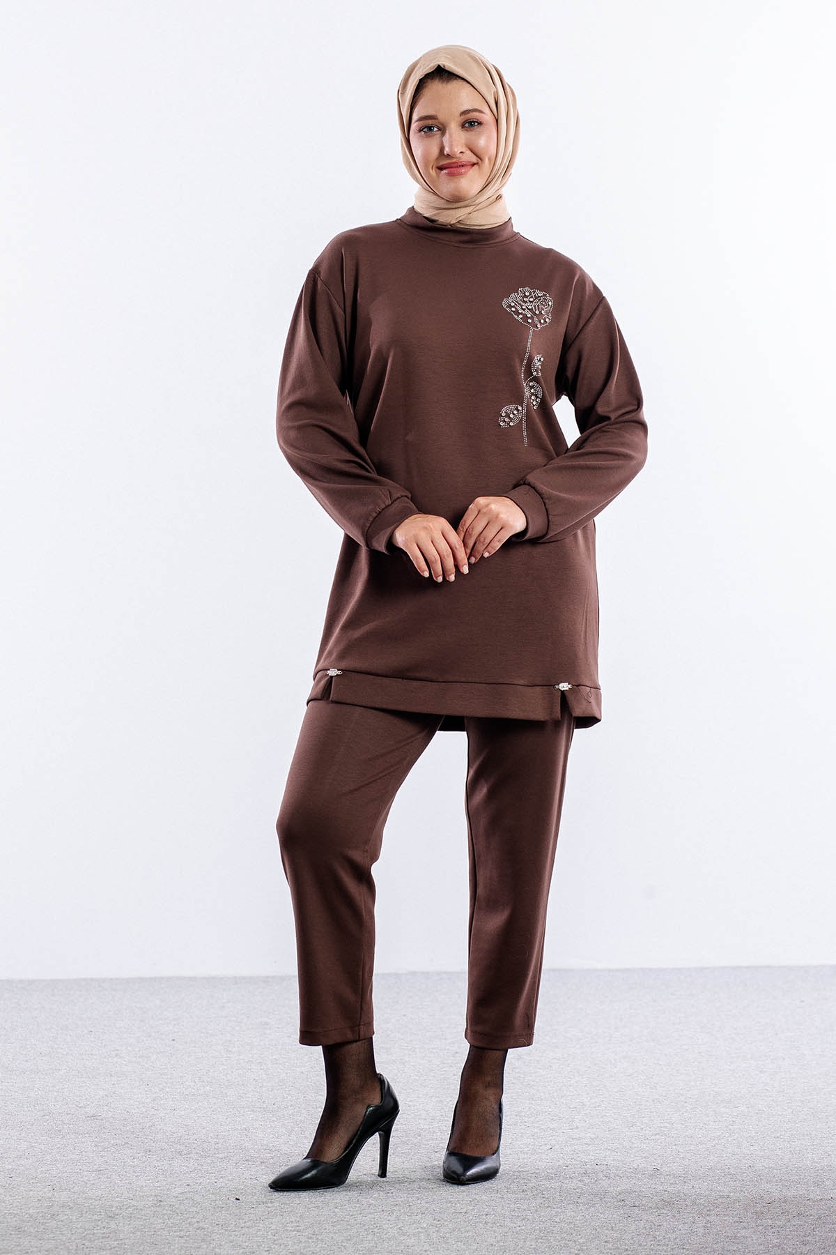 8660 Takim 38-46 Omuzda Gul Desen Tas - Kahve - 1