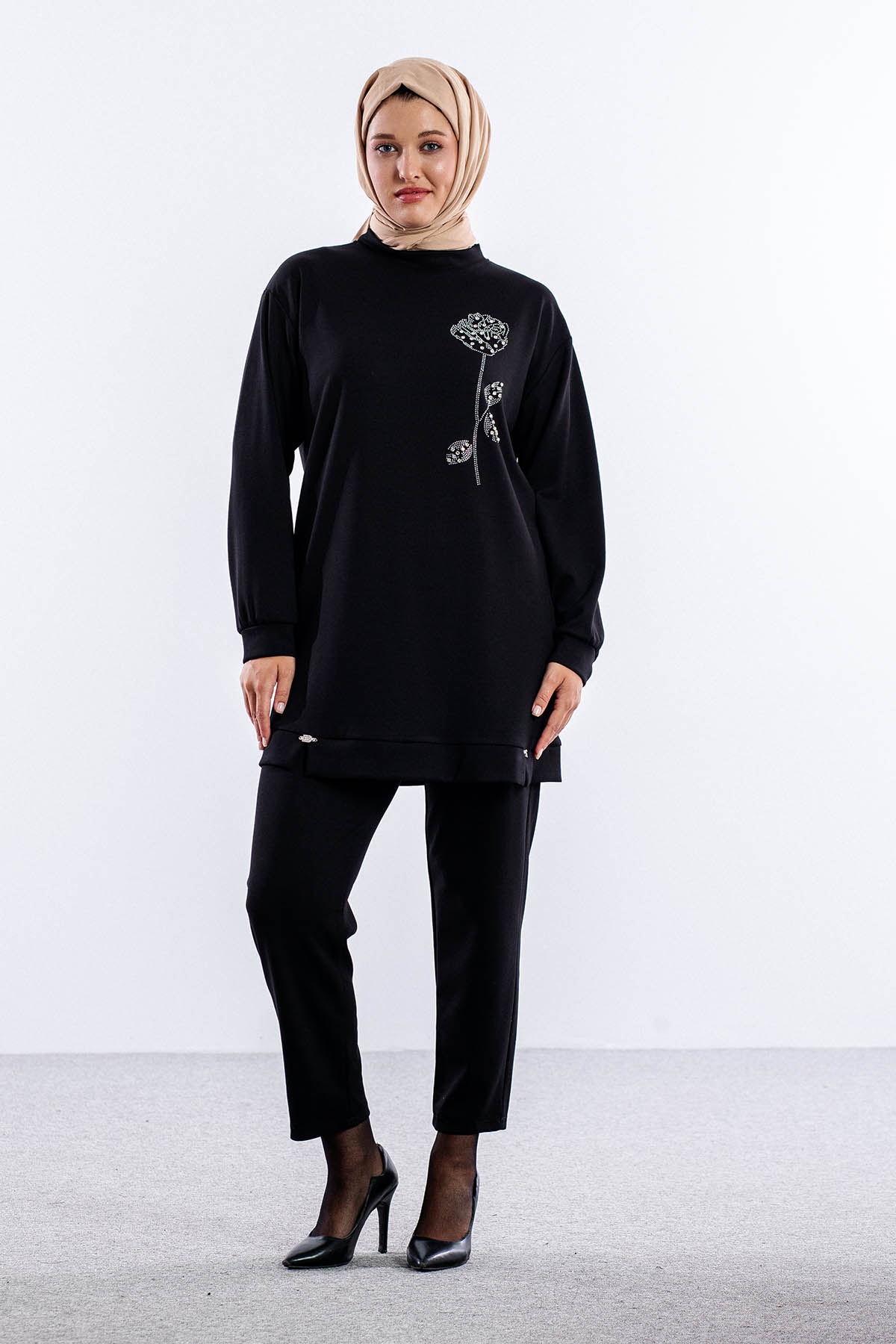 8660 Takim 38-46 Omuzda Gul Desen Tas - Siyah - 1