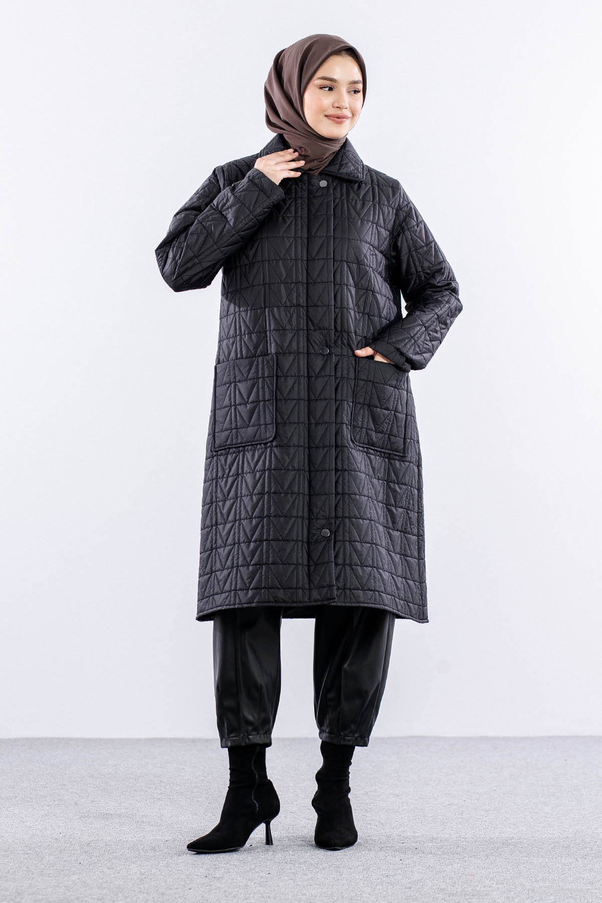 9951 Kapitone Kaban 46-52 - Siyah - 1