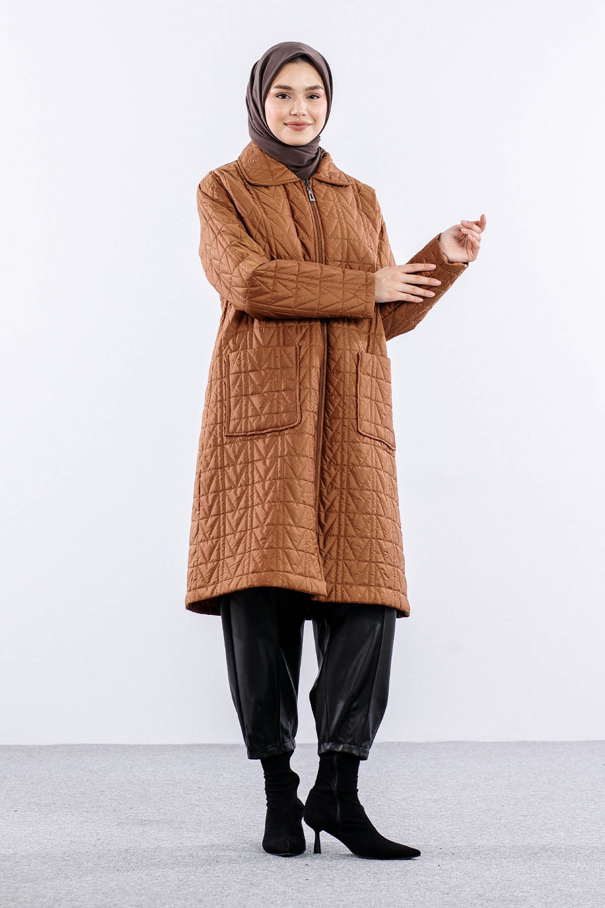 9951 Kapitone Kaban 46-52 - Taba - 2