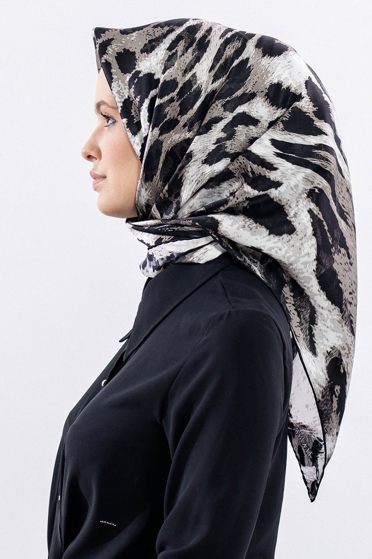Dg11465 İpek Eşarp Leopar Desen - Siyah_gumus - 2