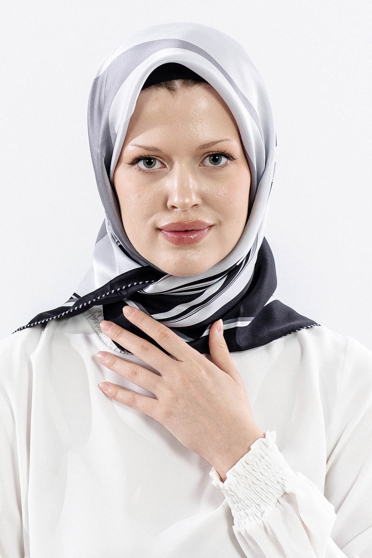 Dg12508 İpek Eşarp 90*90 Sura Dokuma - Siyah_gri - 1