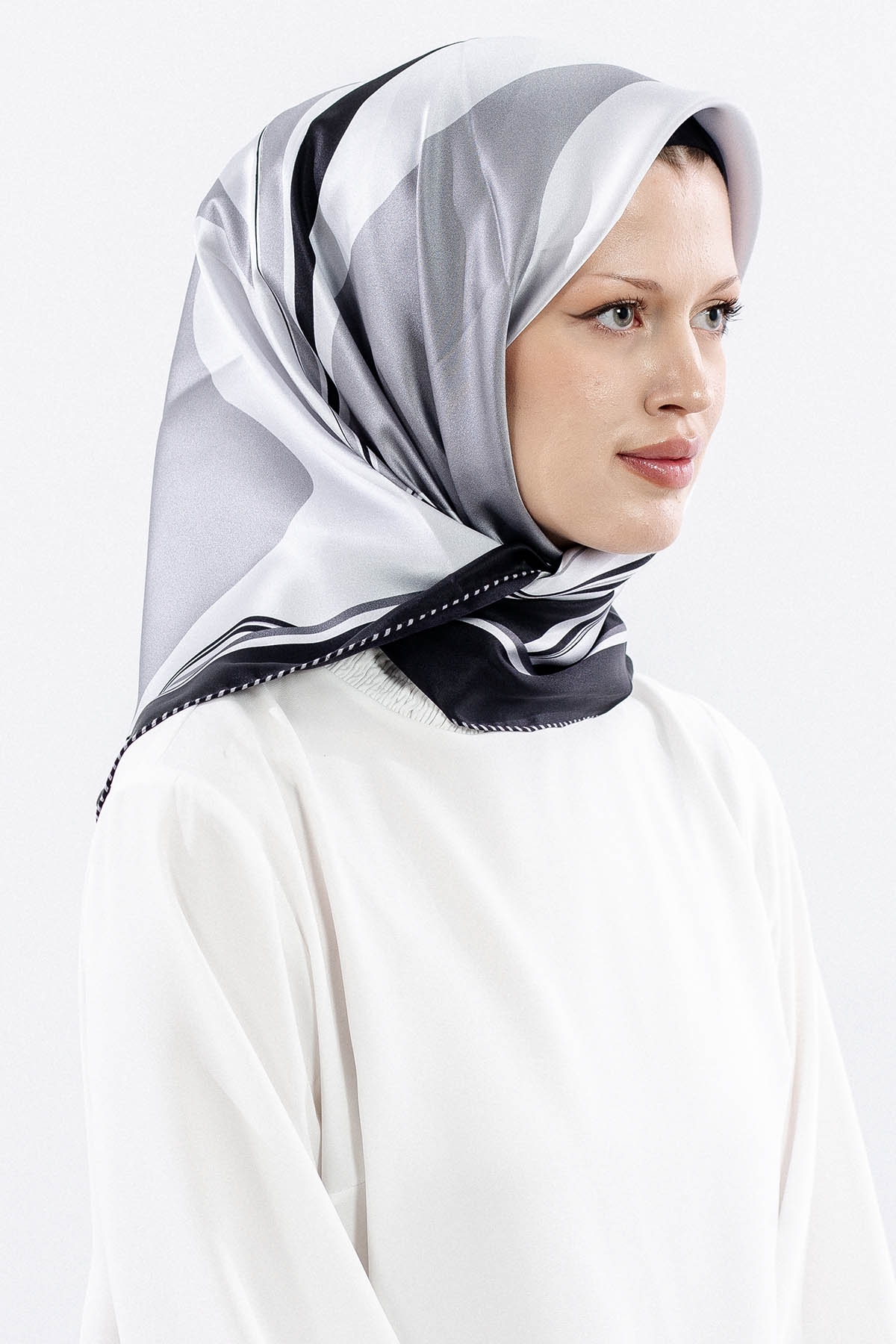 Dg12508 İpek Eşarp 90*90 Sura Dokuma - Siyah_gri - 2