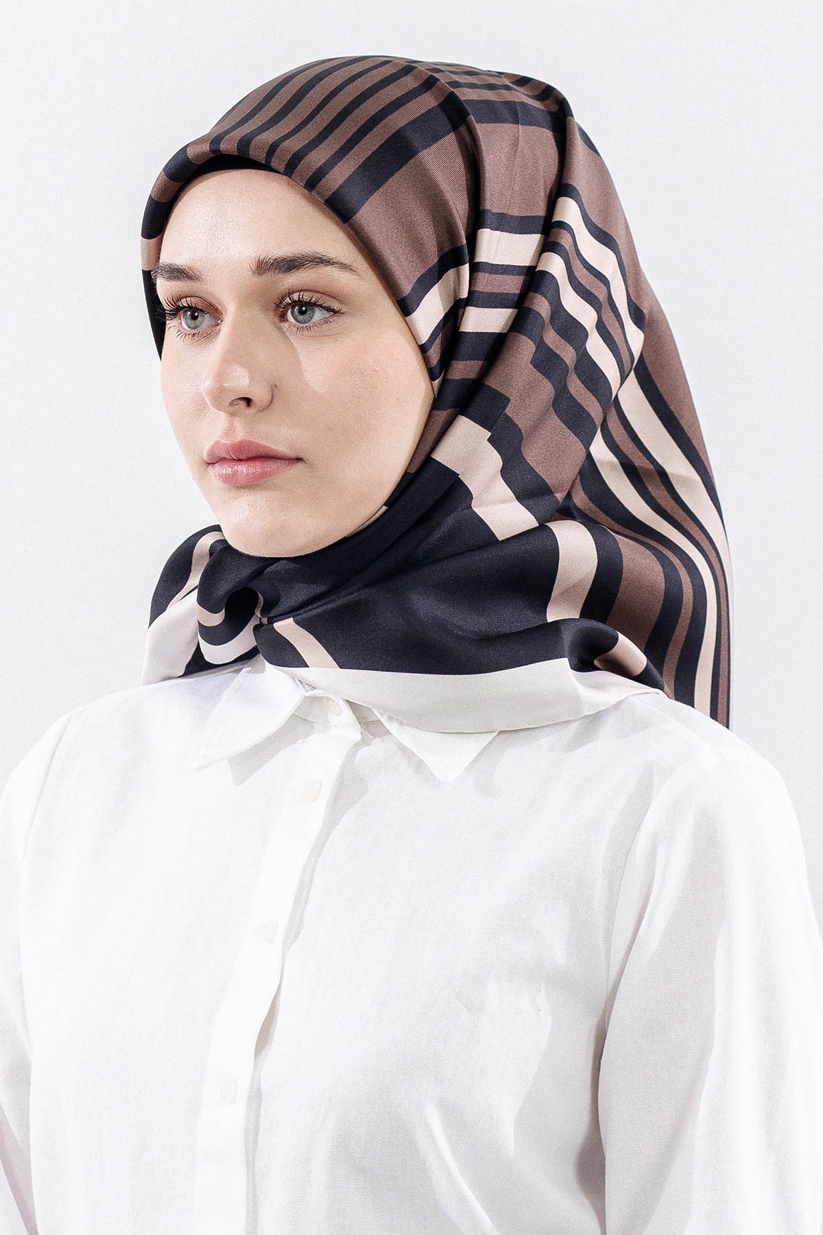 Dg13139 İpek Eşarp Cizgi Desen Tvil Kumas - Siyah_bej - 2