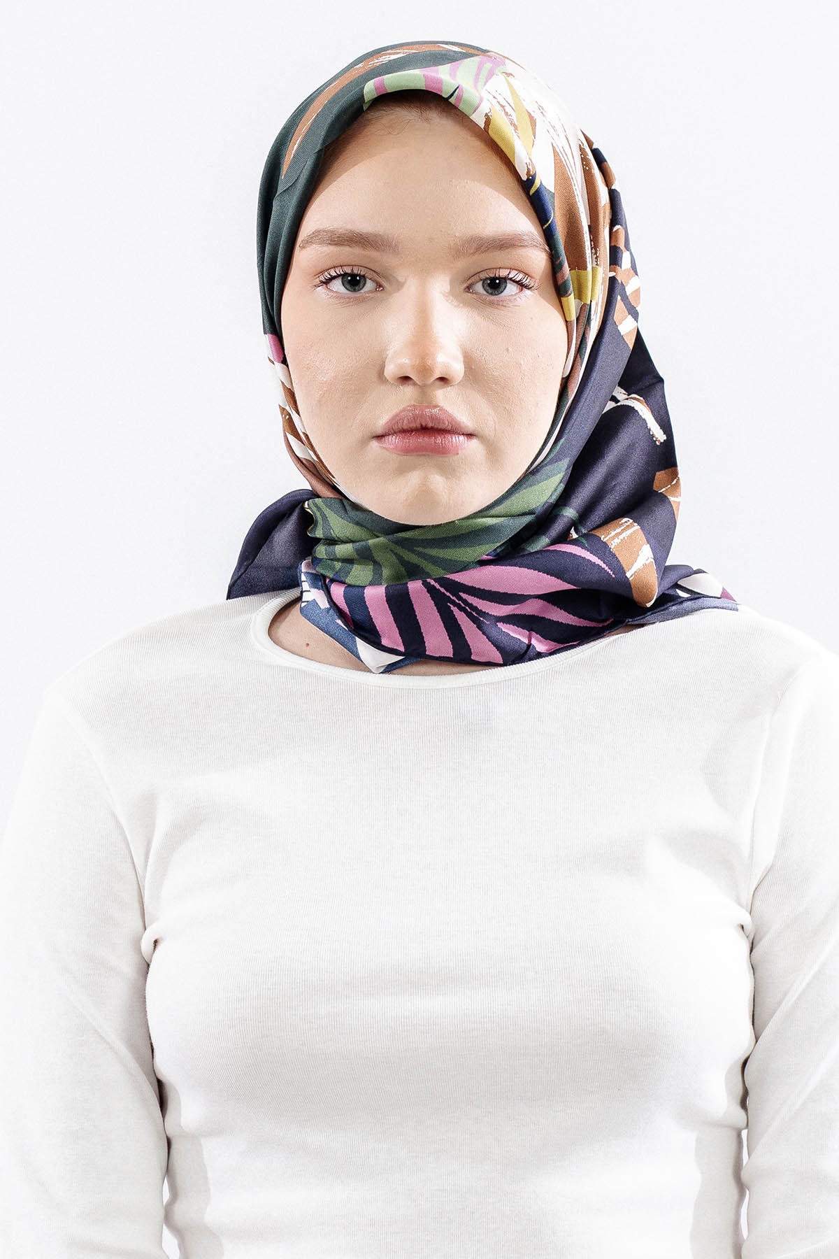 Dg14825 İpek Eşarp Palmiye Desen Tvil Kumas - Lacivert - 1