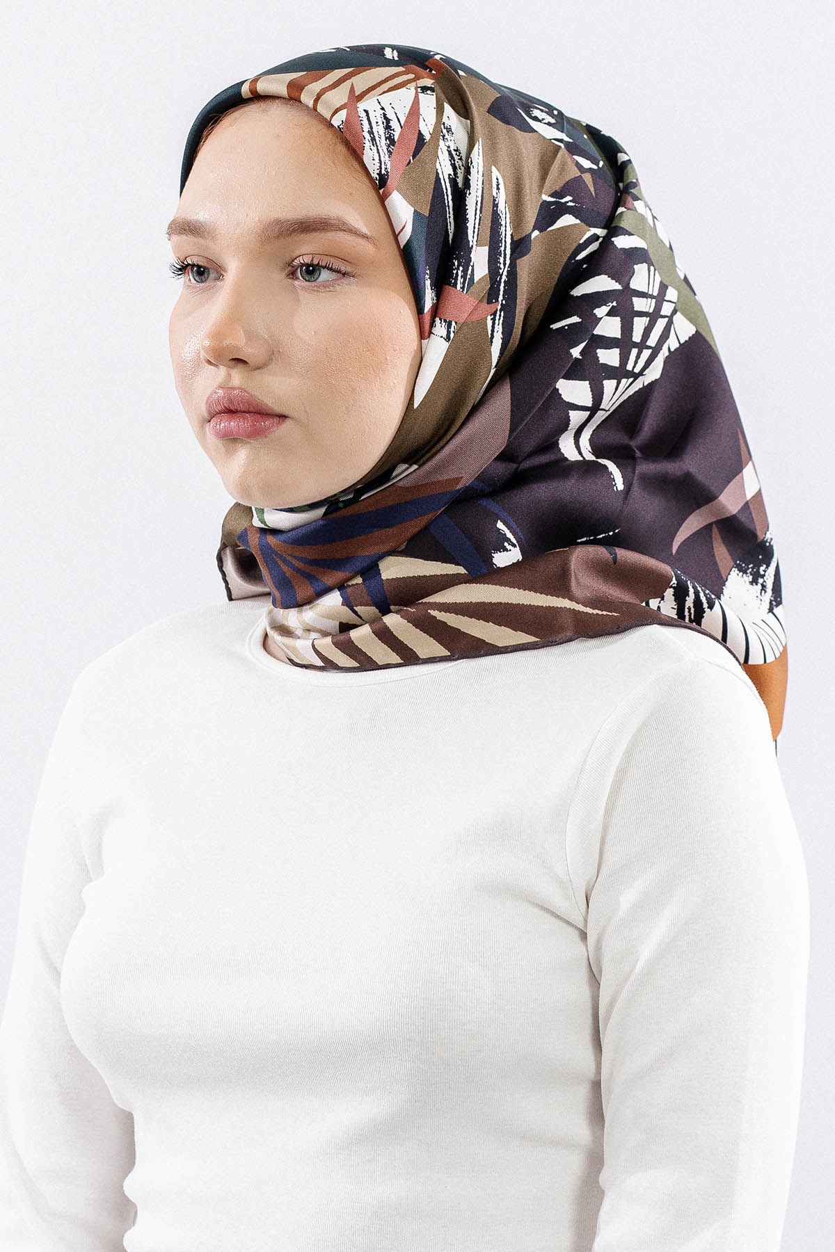 Dg14825 İpek Eşarp Palmiye Desen Tvil Kumas - Vizon - 2