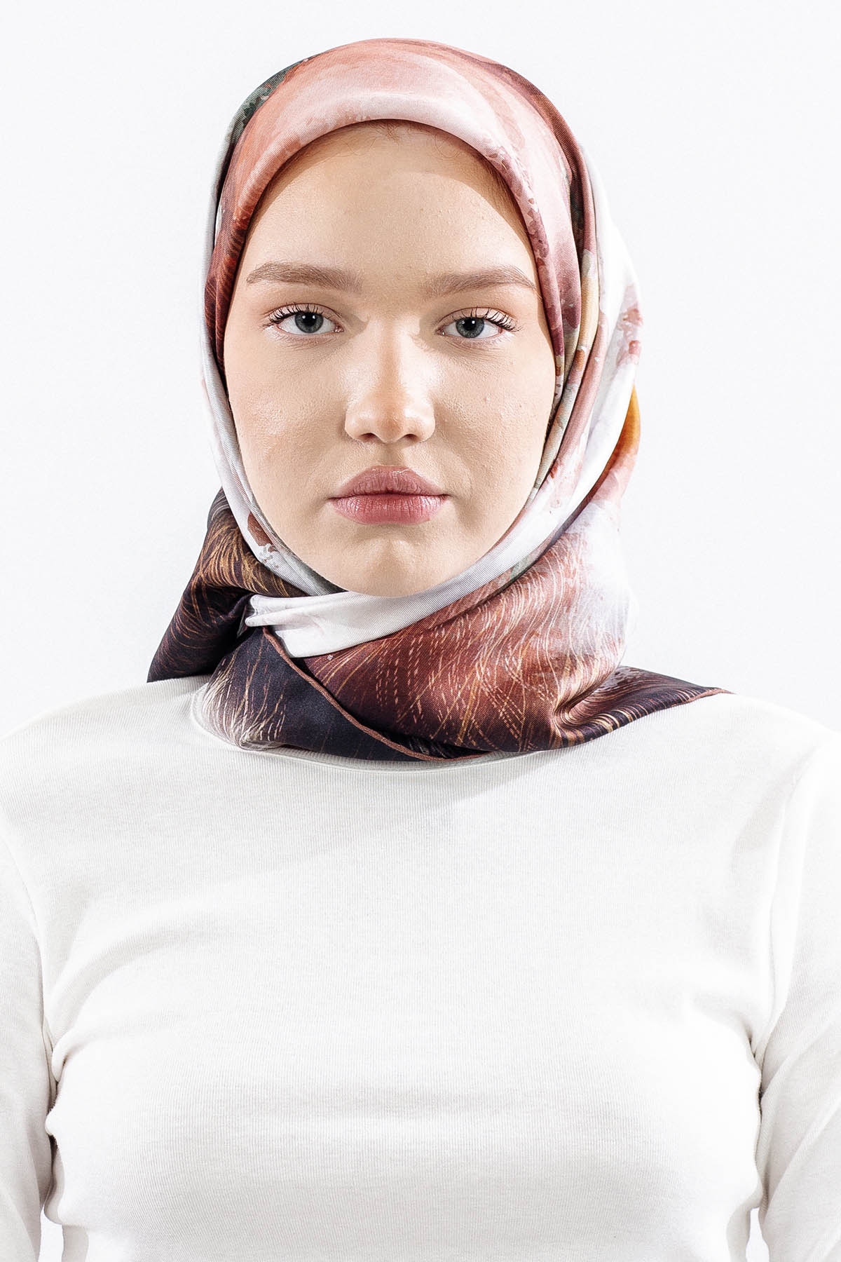 Dg14826 İpek Eşarp Flu Gul Tvil Kumas - Kahve - 1