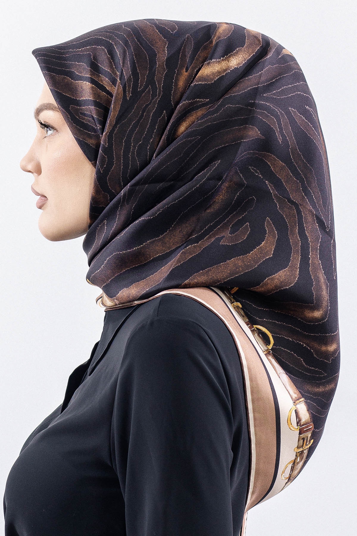 Dg14827 İpek Eşarp Tvil Kumas Zincir Zebra Desen - Kahve - 3