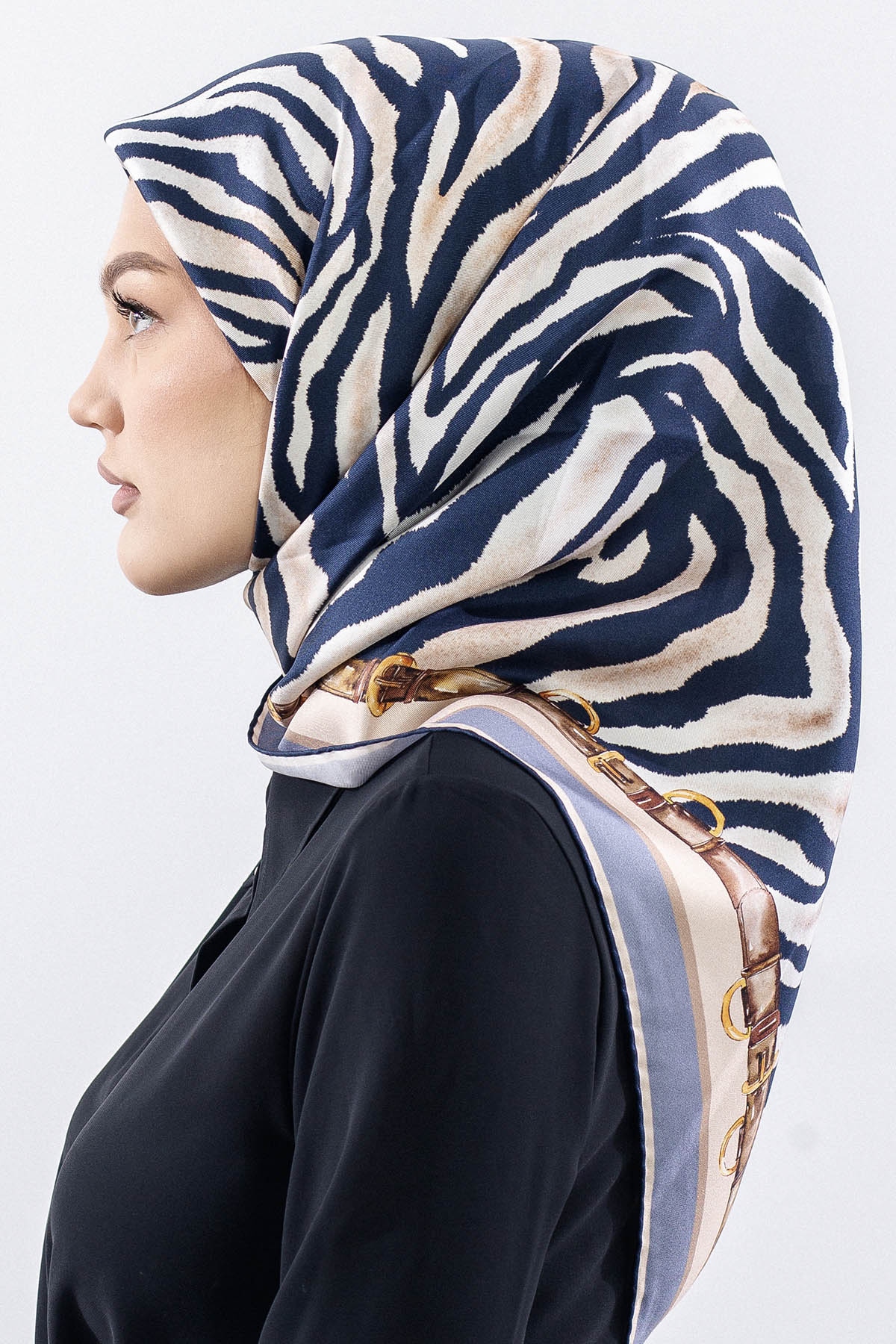 Dg14827 İpek Eşarp Tvil Kumas Zincir Zebra Desen - Lacivert - 3