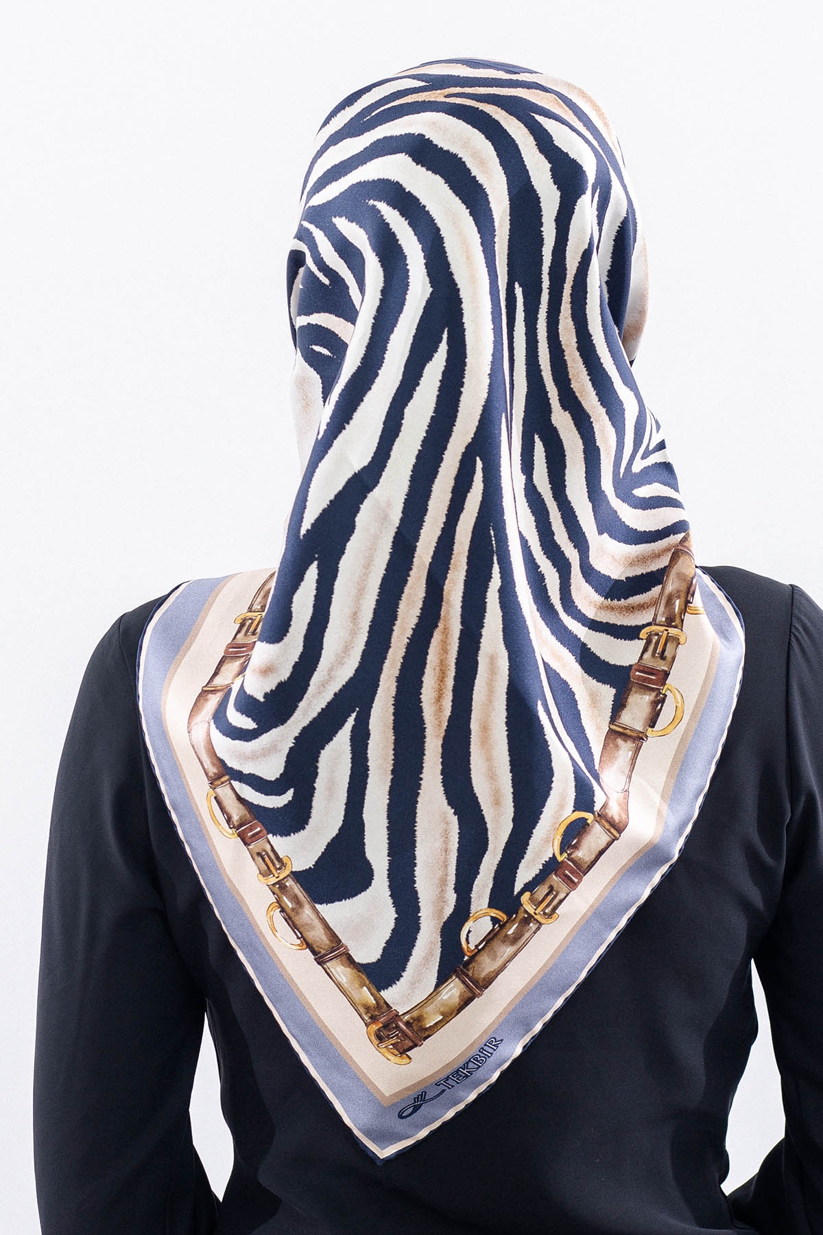 Dg14827 İpek Eşarp Tvil Kumas Zincir Zebra Desen - Lacivert - 4