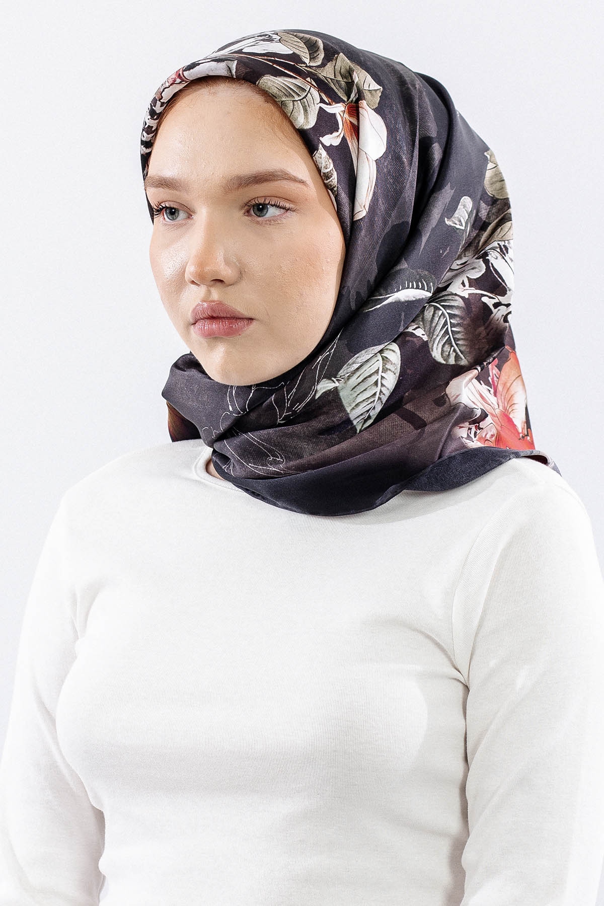 Dg14828 İpek Eşarp Cicek Dali Tvil Kumas - Siyah_kirmizi - 2