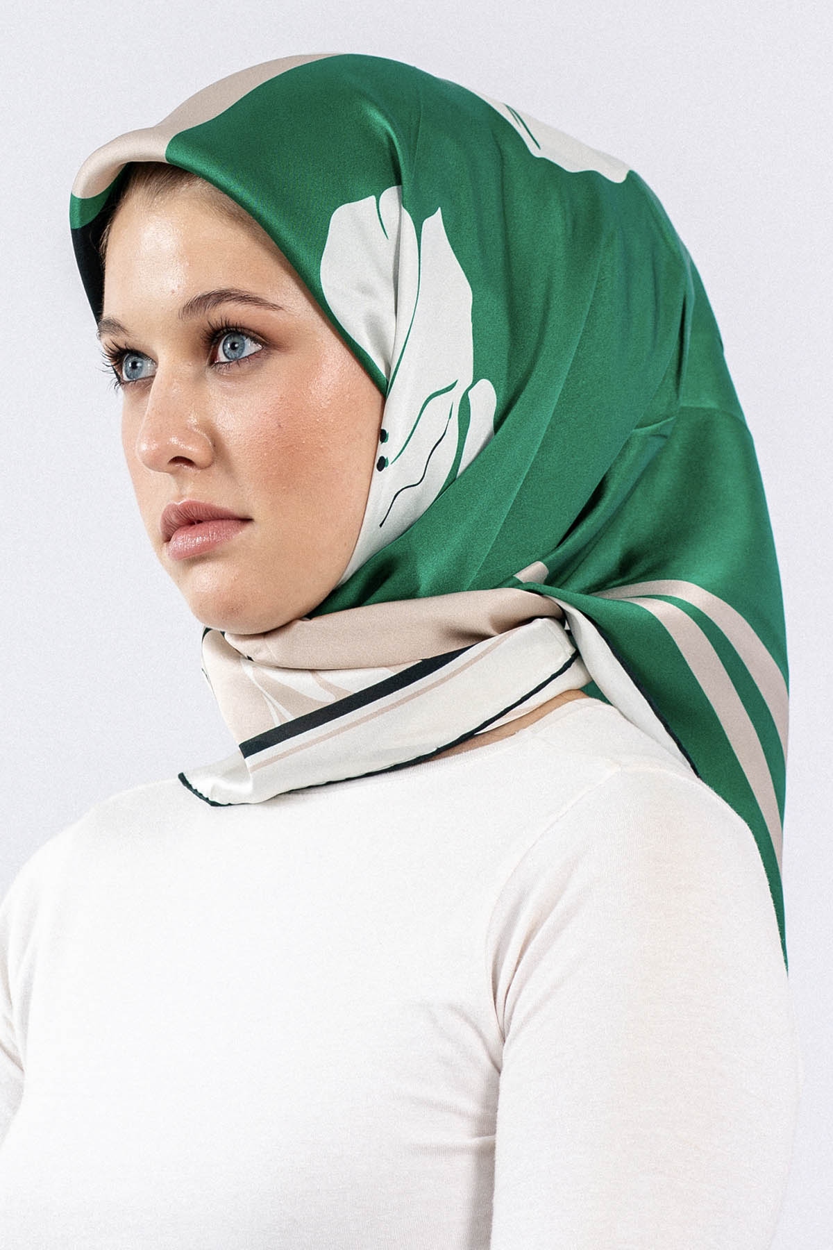 Dg7546 İpek Eşarp Sura - Benetton - 1