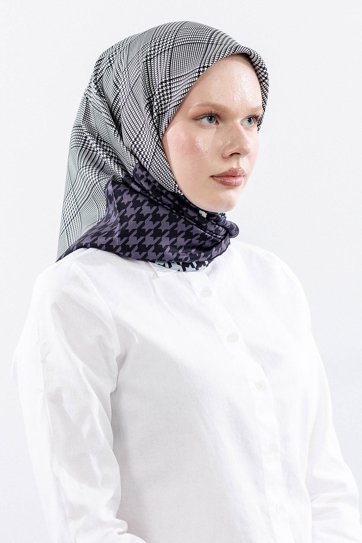 Dg7614 İpek Eşarp 90*90 Kazayagi Tvil - Siyah_murdum - 2