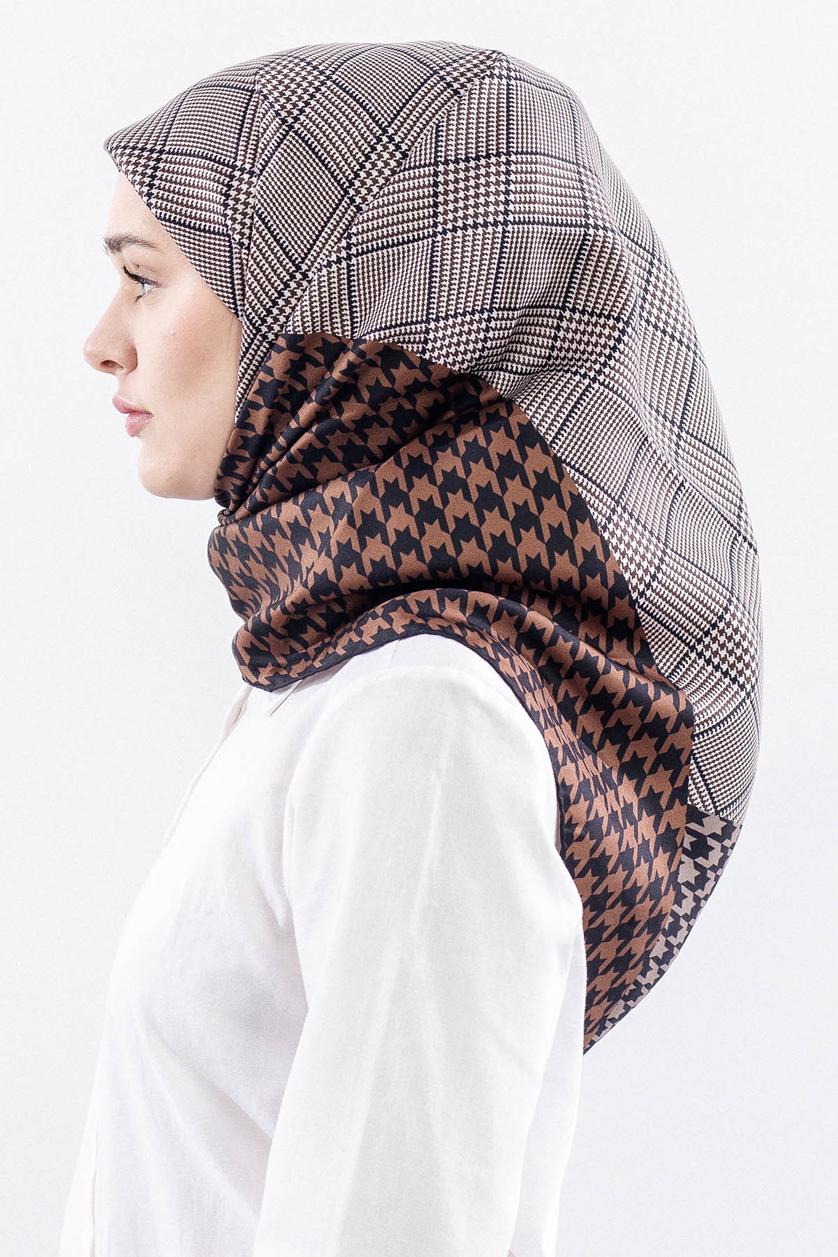 Dg7614 İpek Eşarp Kare Kazayagi Desen - Siyah_kahve - 3