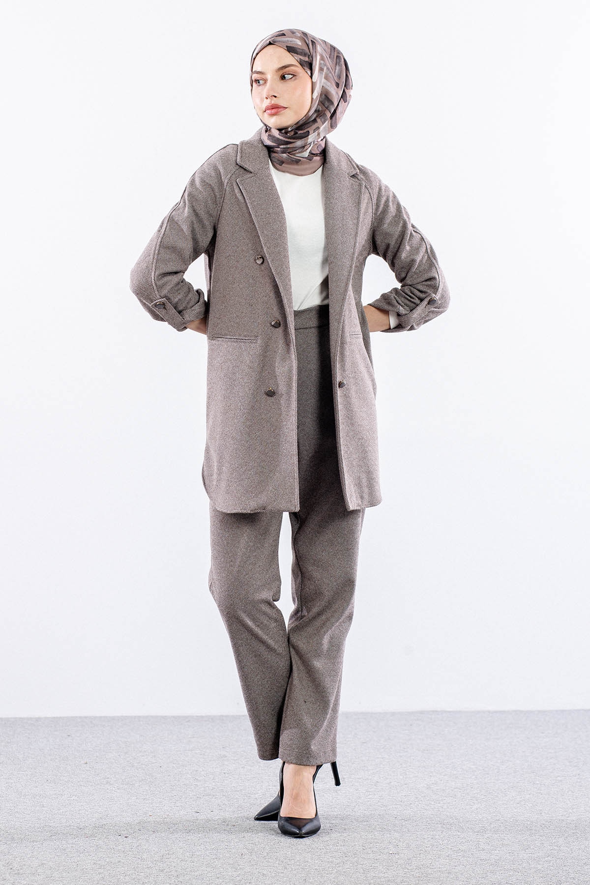 F1506 Takim 38-48 Baliksirti Kase Kumas - Kahve - 2