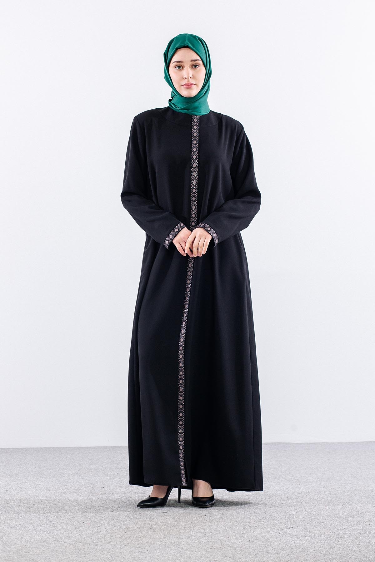 M2202 Ferace 44-60 Nakis Detay - Siyah - 1