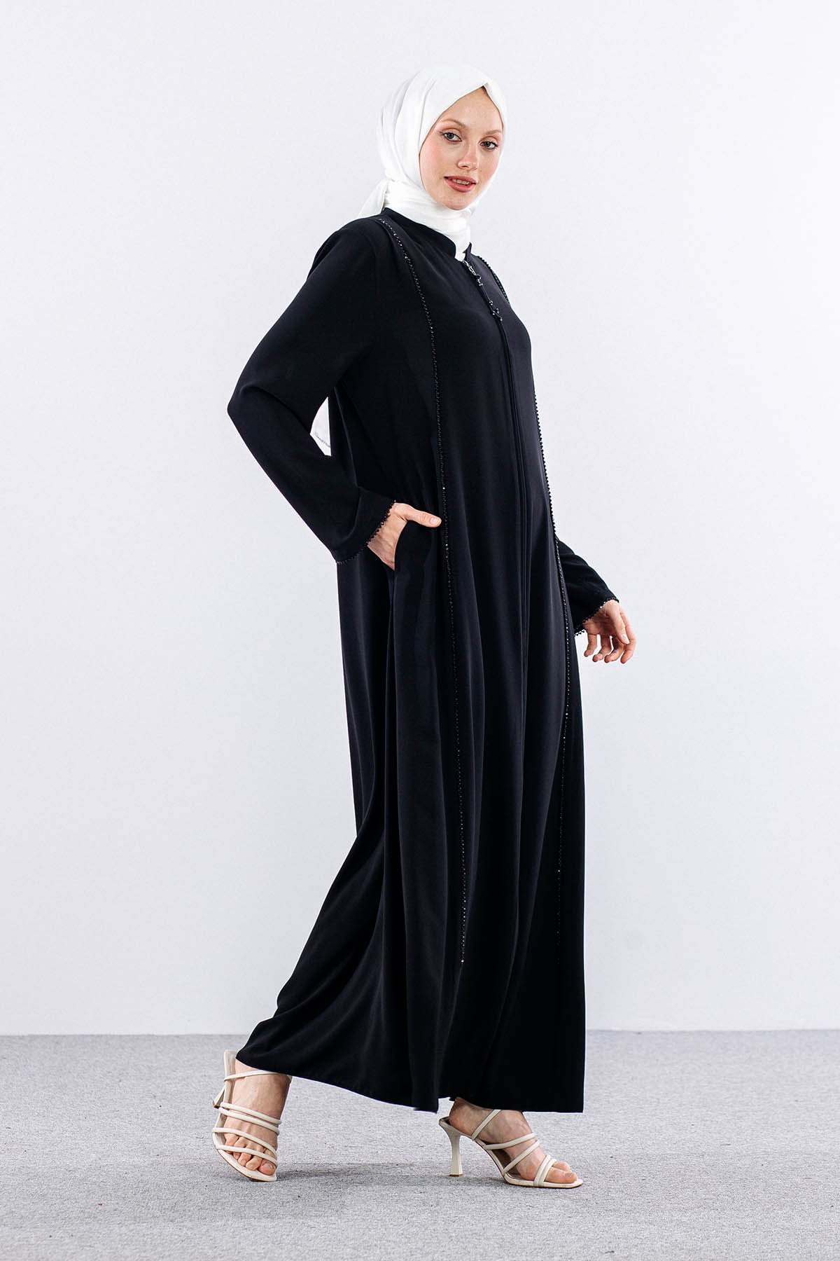 M7632 Ferace 42-52 Sirataş Detay - Siyah - 2